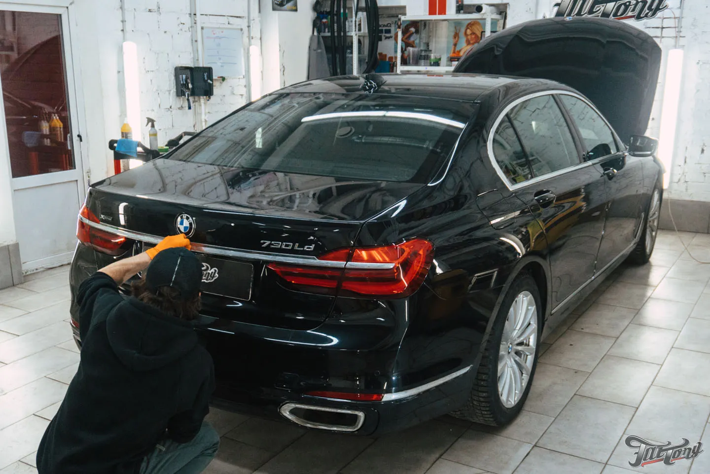Очистка и защита хрома от реагентов на BMW 7